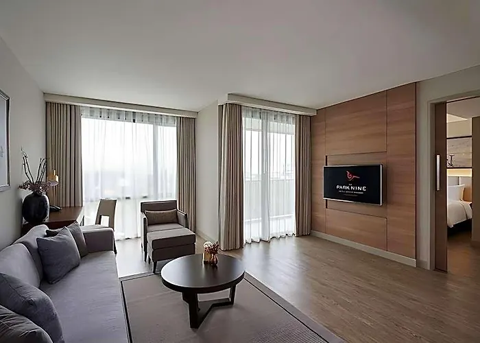 Hotel The Park Nine Suvarnabhumi - Free Airport Shuttle